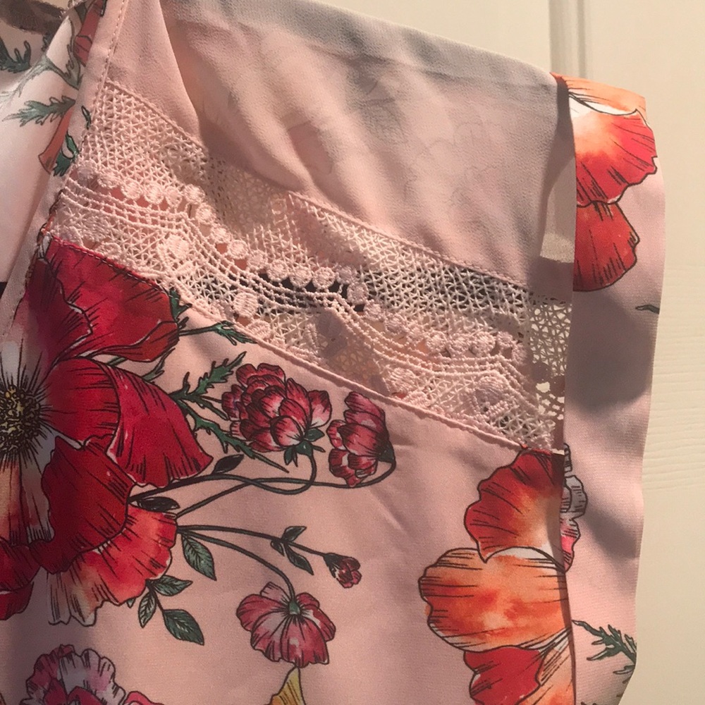 EXPRESS FLORAL TOP - Picture 2 of 2